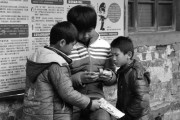 王者荣耀小学生玩家激增，DAU8000万背后的商业成功与文化争议