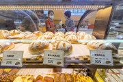 新中式成顶流：从物质到精神，中国青年的文化自信与认同