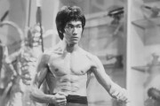 1973 年 7 月 21 日，一代功夫巨星李小龙溘然长逝，震惊世界