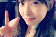 21 世纪 20 年代拍照姿势大变革，高街女帝成为新一代自拍密码