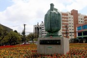 2024 年中巴建交 50 周年，中国广场孔子雕像见证两国友谊