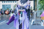 欣赏现实中的二次元服装：漫展上的古装与迷彩时尚搭配