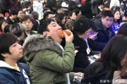 王思聪再上热搜：关注又取关女演员，首富之子的网红日常揭秘