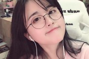 菠萝赛东：斗鱼二次元人气主播，唱歌画画样样行