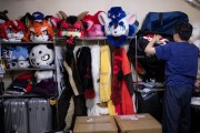 地铁偶遇furry：兽人世界的独特名片交换文化揭秘