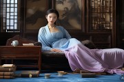 燕楚云被困陌生世界，四肢被捆究竟为何？觉醒者与巨兽的故事又是怎样的？